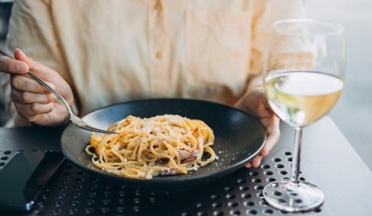 Come abbinare vino e carbonara