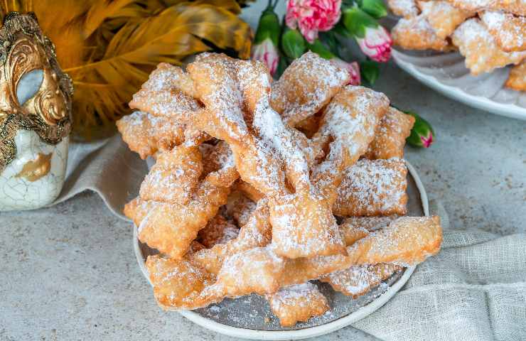 Calorie delle chiacchiere