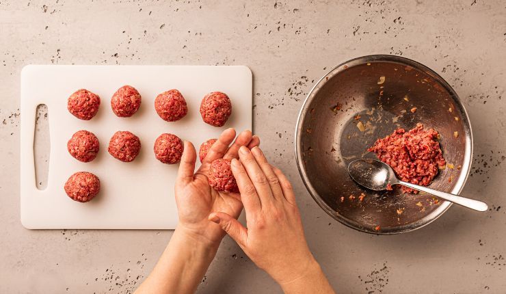 Come fare le polpette con salsa