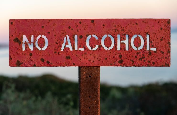 No all'alcol si alla sobrietà