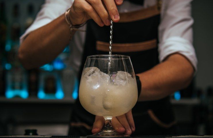 Preparazione cocktail