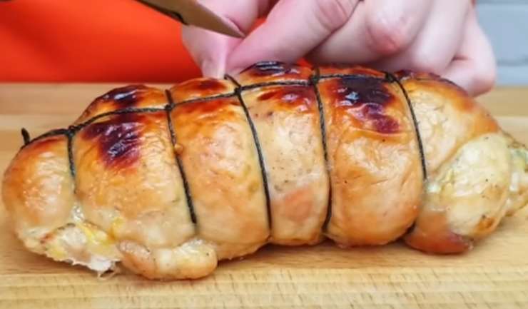 Rotolo di pollo ripieno