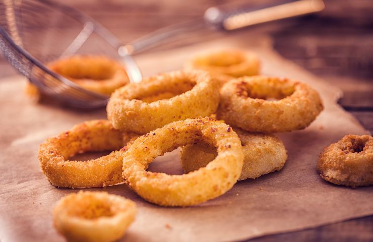 Anelli di cipolla fatti in casa ricetta