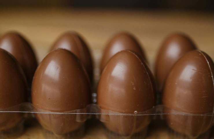 Uova di cioccolata fatte in casa