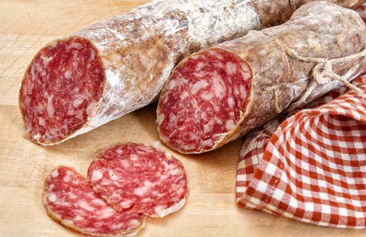 Salame Napoli ritirato