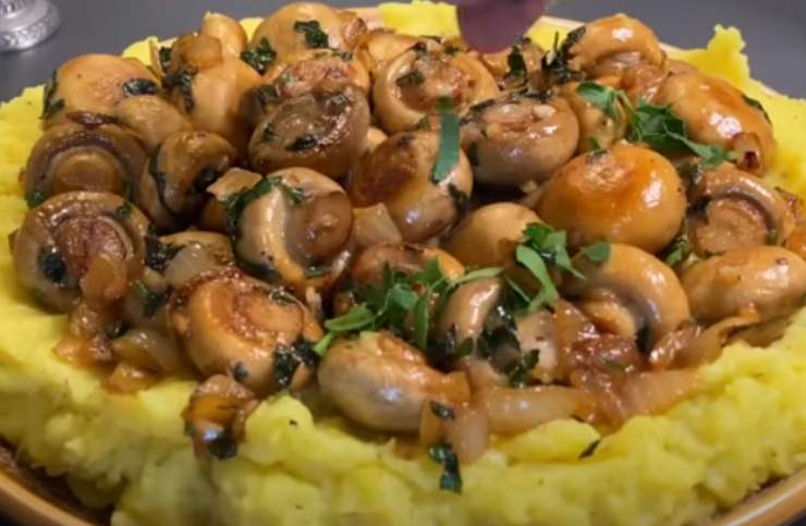 Secondo di funghi e patate