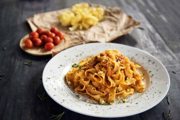 Tagliatelle con sugo