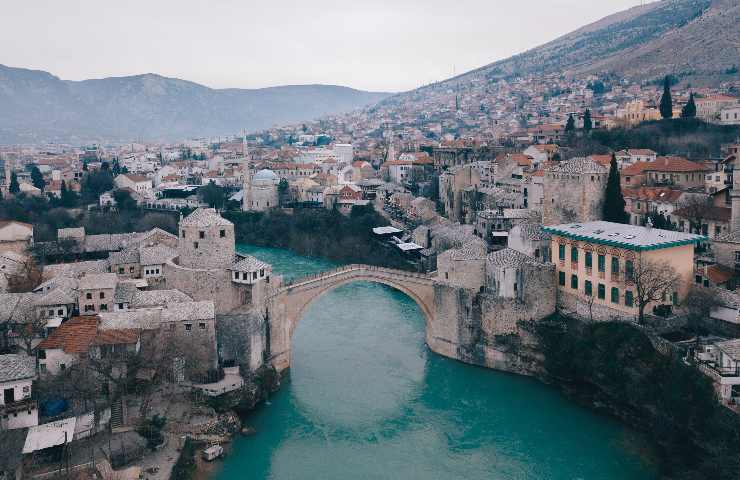 Vista panoramica di Mostar