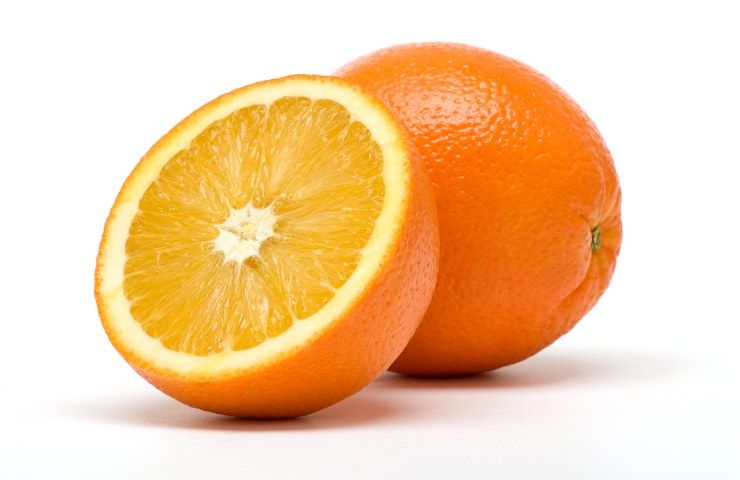 Dessert di mousse all'arancia