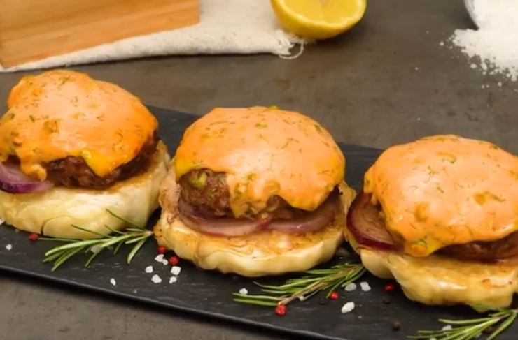 Sfiziosi hamburger al forno