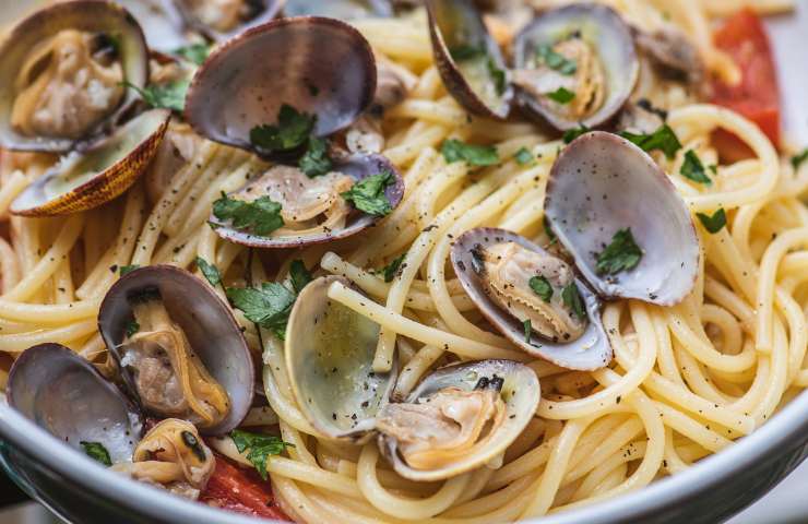 Spaghetti alle vongole fujute