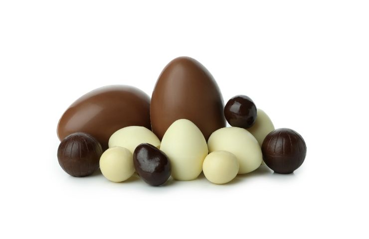 Uovo di Pasqua al cioccolato al latte