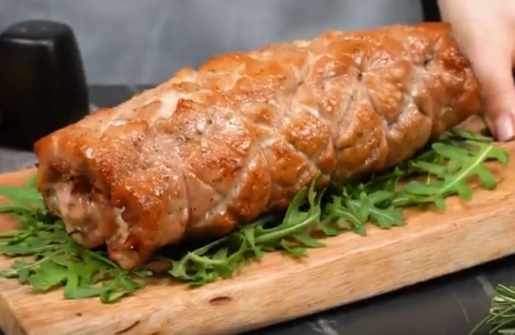 Appetitoso rotolo di carne ripieno