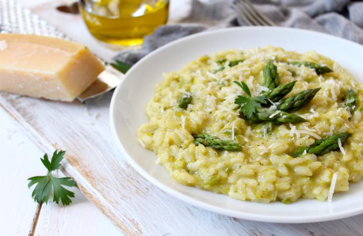 Come fare un risotto con gli asparagi