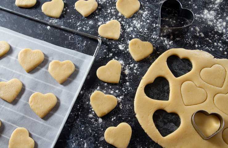 Cuori di pasta sfoglia ripieni di Nutella