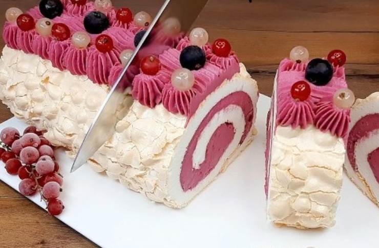 Dolce ai frutti di bosco