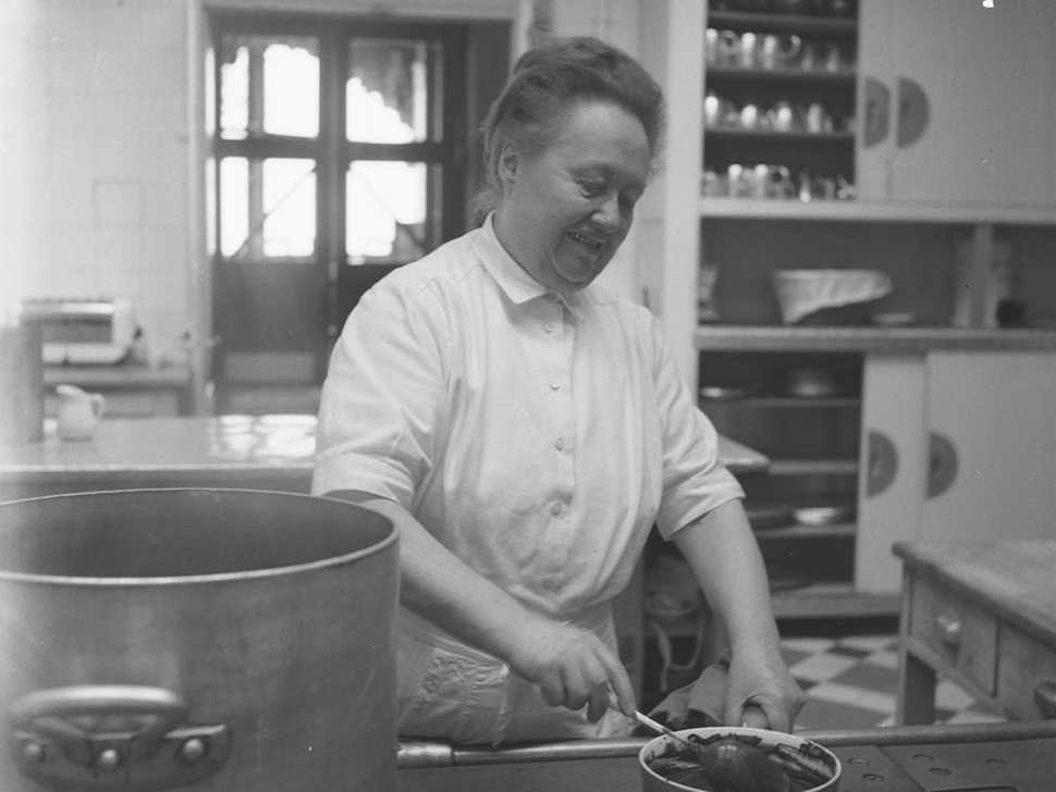 Eugénie Brazier che cucina