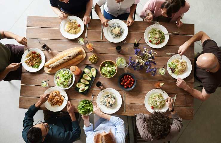 Pranzo con gli amici