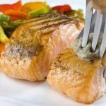 Appetitoso salmone con verdure