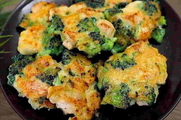 Cotolette di pollo tritate con broccoli