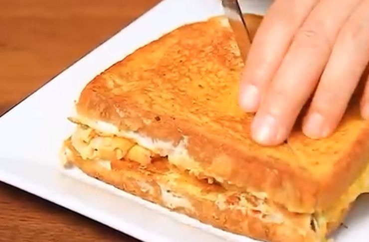 Delizioso toast in padella