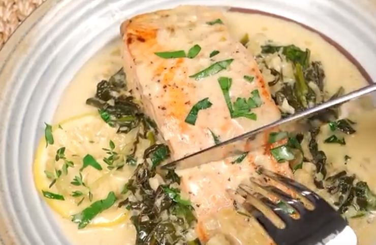 Deliziosi tranci di salmone in padella
