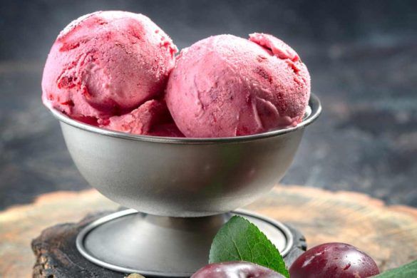 Gelato alla prugna