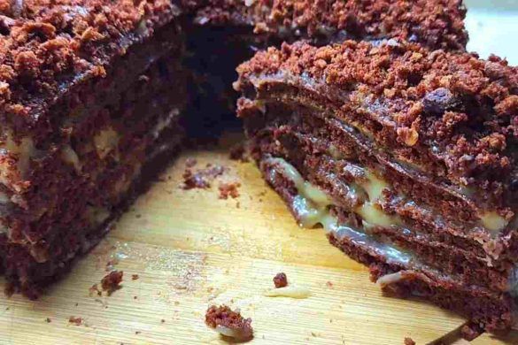 Torta cioccolato con farcitura interna