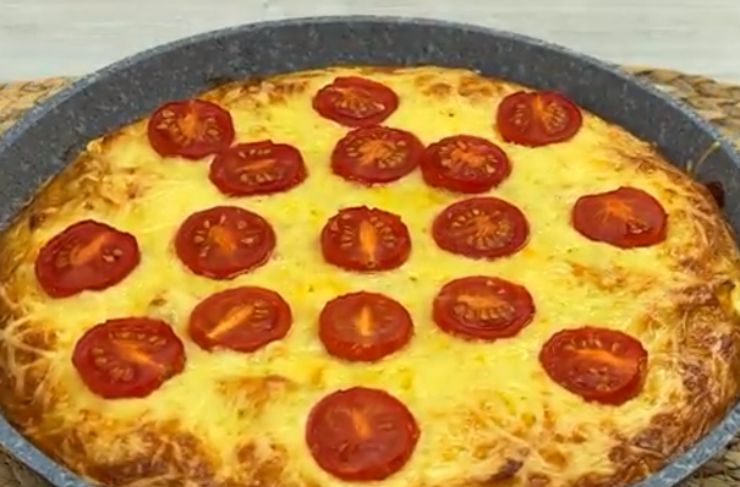 Torta salata con cipolle e peperoni