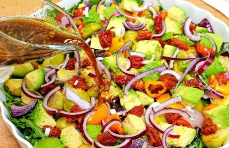 Deliziosa insalatona mista